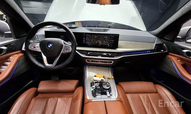 Фото BMW X7 xDrive40i Pure Excellence 6-seater