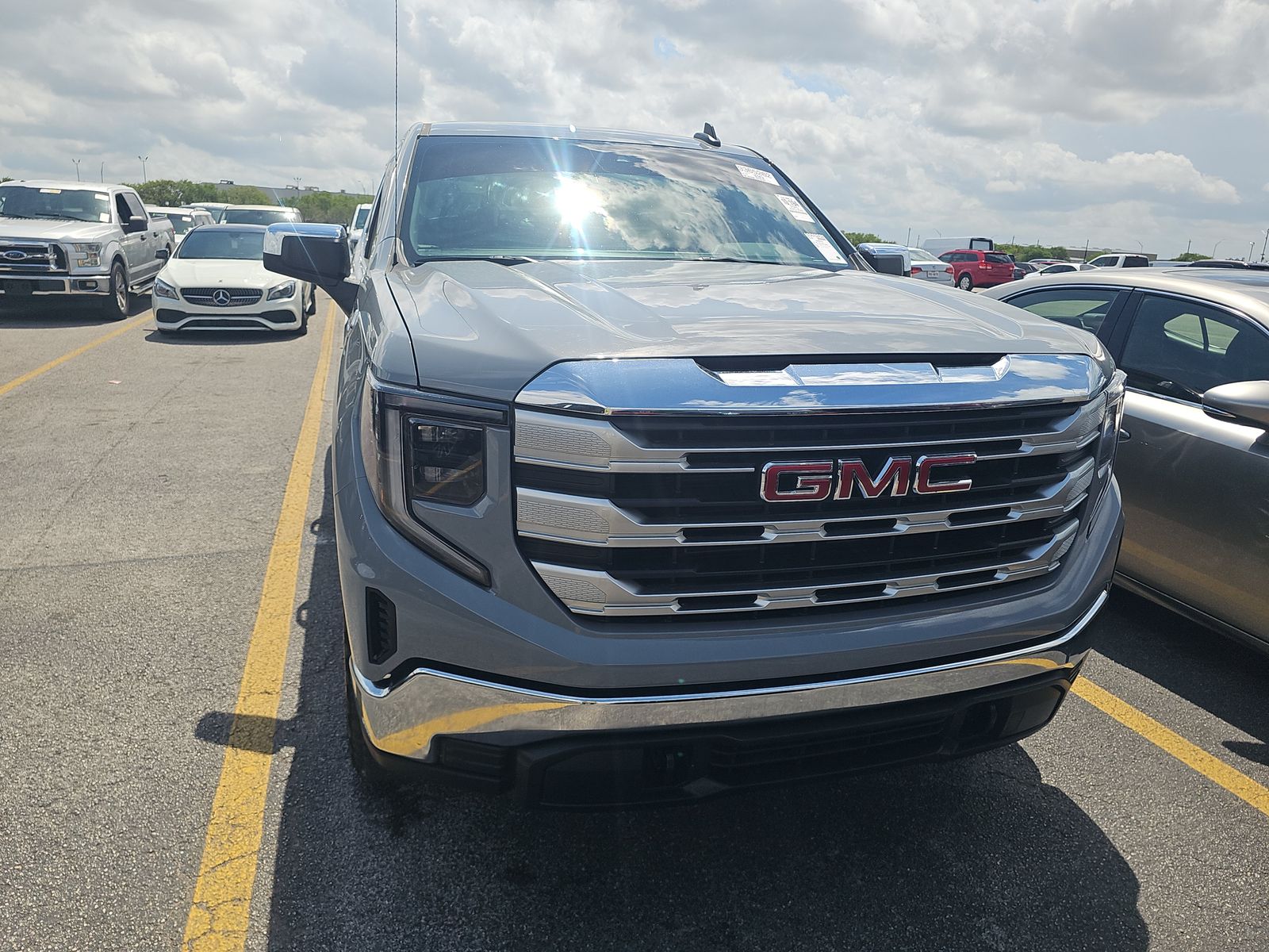 Фото 2025 GMC Sierra 1500 SLE Crew Cab Short Bed 3SA