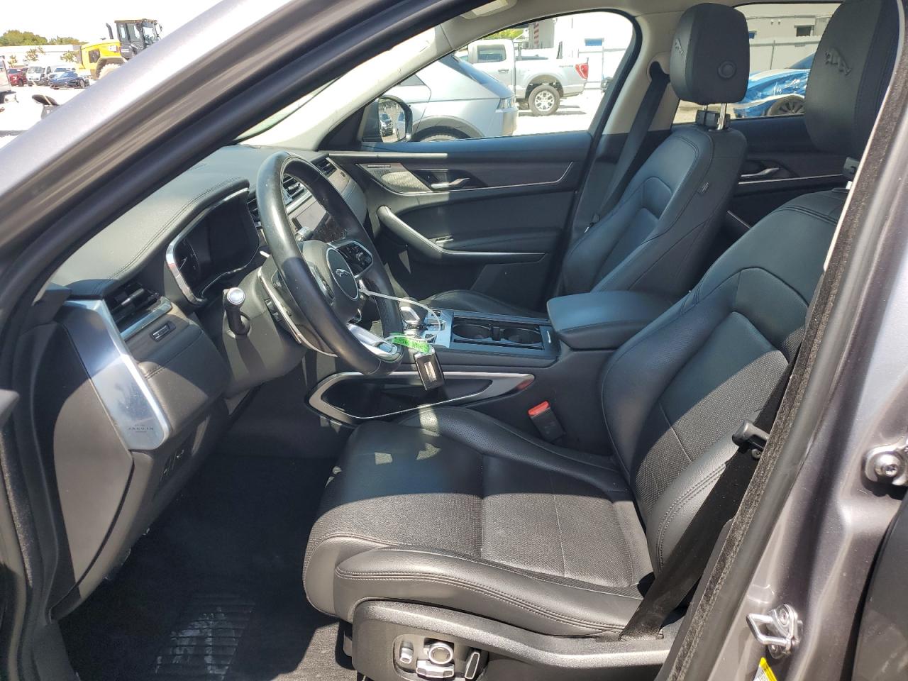 Фото BMW X1 xDrive25Li