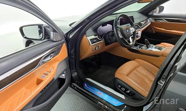 Фото BMW 7 Series (G11) 730d xDrive Design Pure Excellence