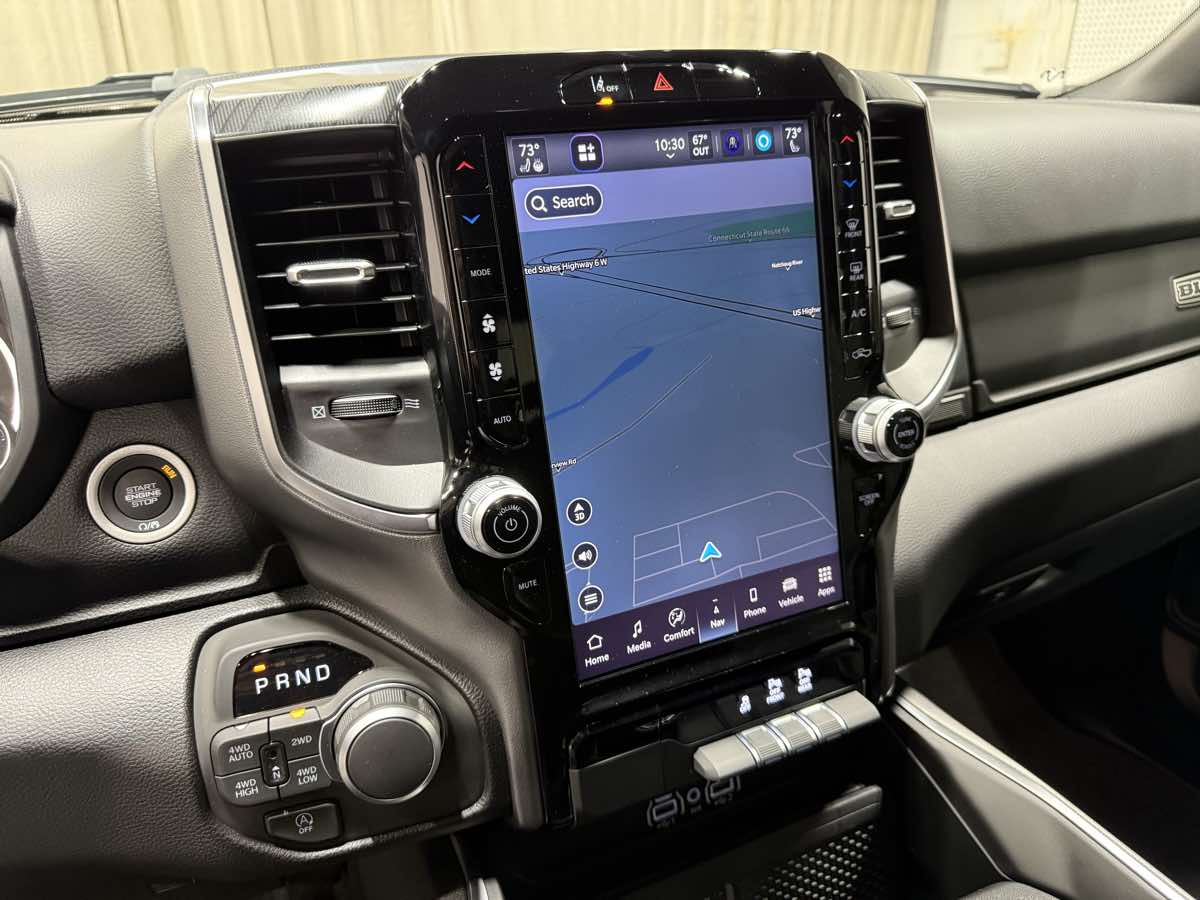 Фото 2026 Ram 1500 Big Horn Crew Cab Short Bed