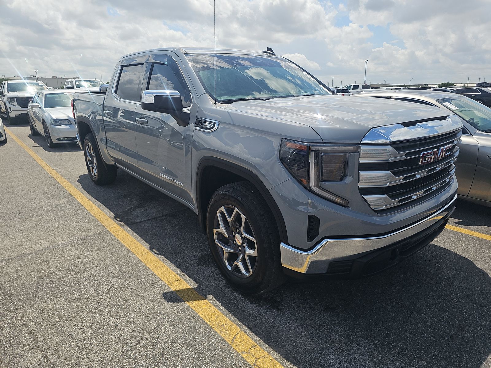 Фото 2025 GMC Sierra 1500 SLE Crew Cab Short Bed 3SA