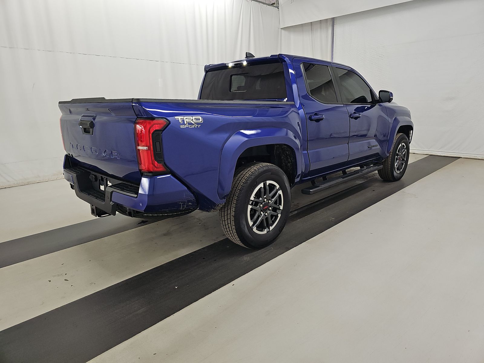 Фото 2025 Toyota Tacoma TRD Sport Crew Cab Medium Bed