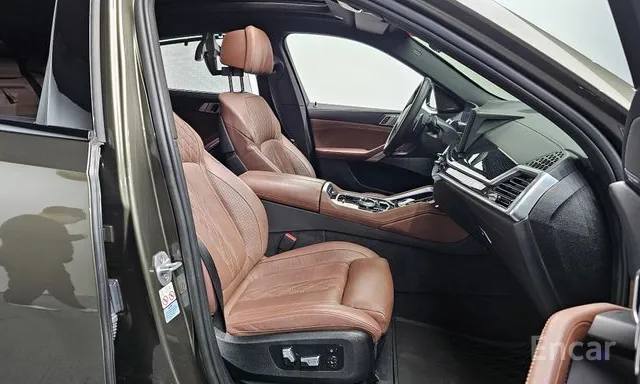 Фото BMW X6 xDrive40i M Sport