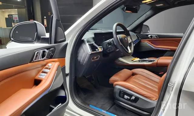 Фото BMW X7 xDrive40i Pure Excellence 6-seater