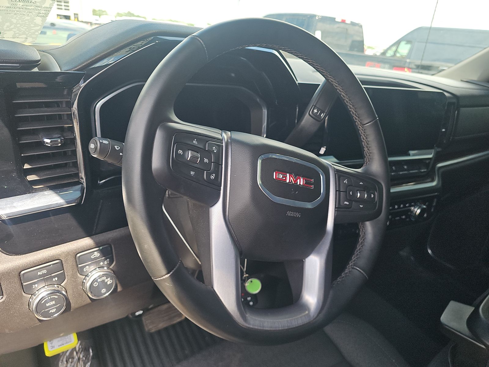 Фото 2025 GMC Sierra 1500 SLE Crew Cab Short Bed 3SA